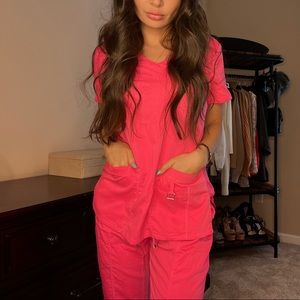Hot pink XS Gray’s anatomy scrub set